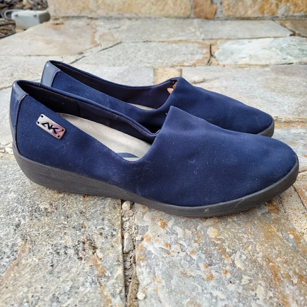 Anne Klein Sport Navy Blue Slip On Comfort Shoes Wedge Heels Rubber Sole Size 9